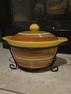 Temp-tations By Tara Striped Ceramic Covered Casserole with Wire Rack And Trivet